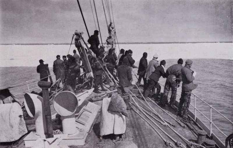 De benadering van het pakijs door Herbert Ponting