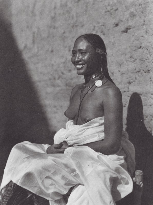Afrika: Soedanese vrouw uit Omdurman door Hugo Adolf Bernatzik