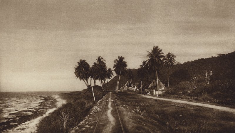 Mexico: Campeche, Calle por Lerma (zwart-wit foto) door Hugo Brehme