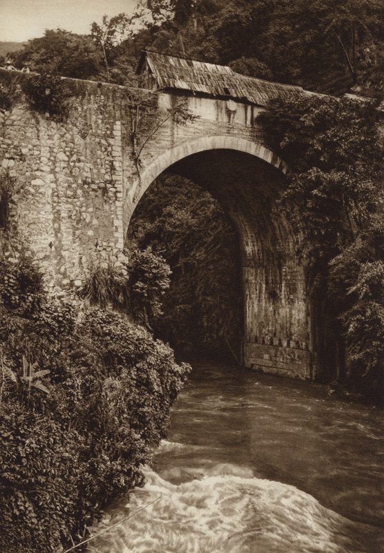 Mexico: Atoyac Brug (z/w foto) door Hugo Brehme