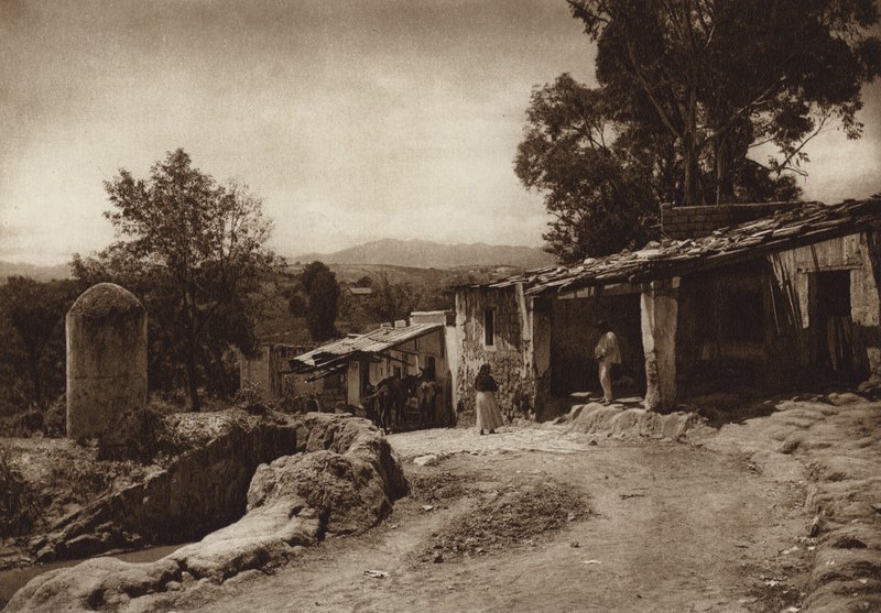 Mexico: San Esteban, de buitenwijken van de hoofdstad Mejico (z/w foto) door Hugo Brehme