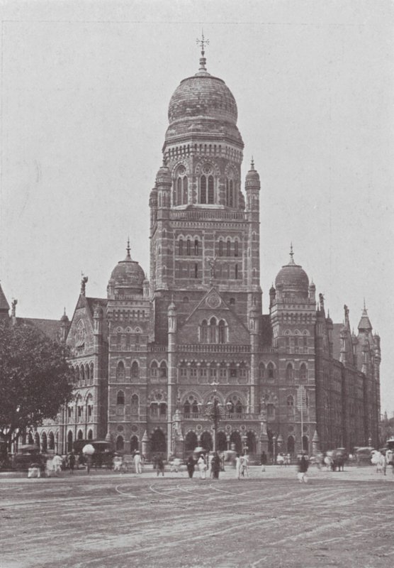 Bombay / Mumbai: Het gemeentekantoor (z/w foto) door Indian photographer