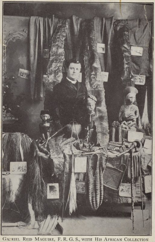 Gabriel Reid Maguire, Ierse ontdekkingsreiziger, met zijn Afrikaanse collectie door Irish Photographer