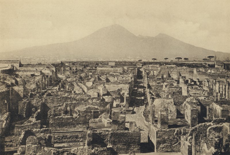 Napels: Pompei, Panorama met Vesuvius door Italian Photographer