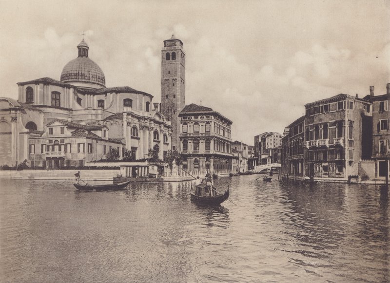Rio Cannareggio en Palazzo Labia door Italian Photographer