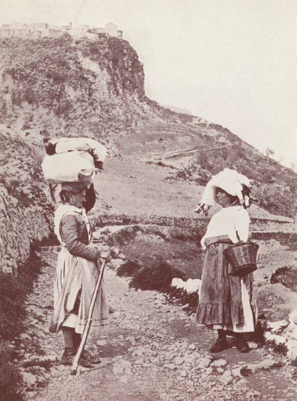 Sicilië: Op weg naar Mola (z/w foto) door Italian Photographer