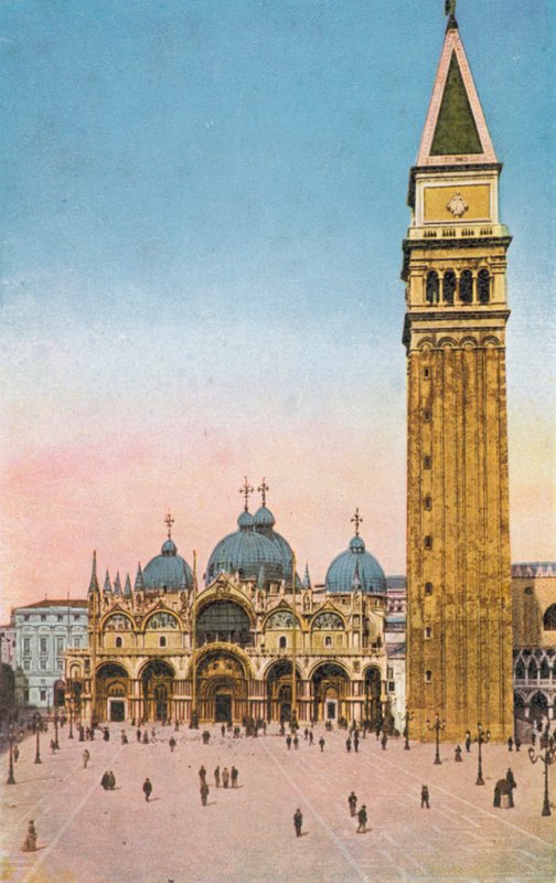Venetië/Venetië: San Marcoplein en Campanile (gekleurde foto) door Italian Photographer