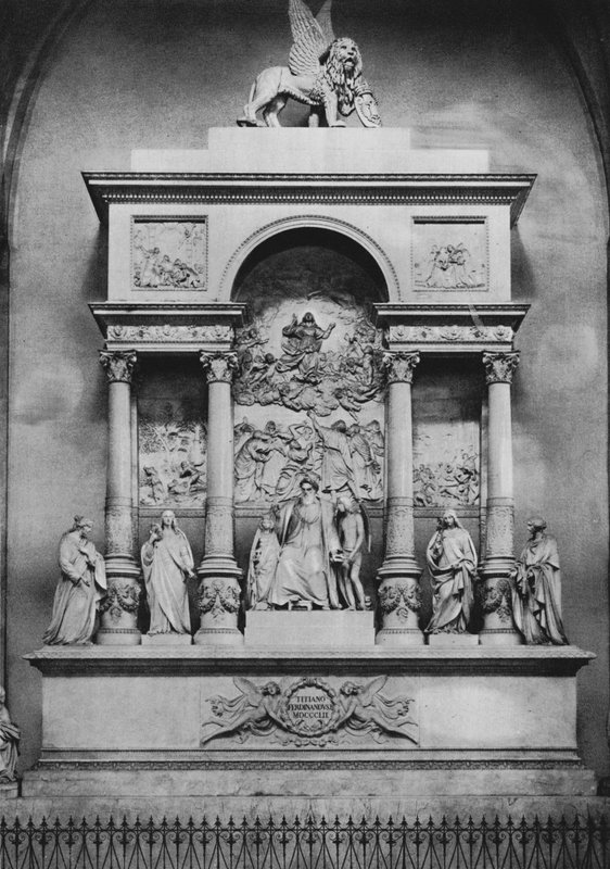 Venetië, Monument voor Titiaan Vecellio (zw/w foto) door Italian Photographer