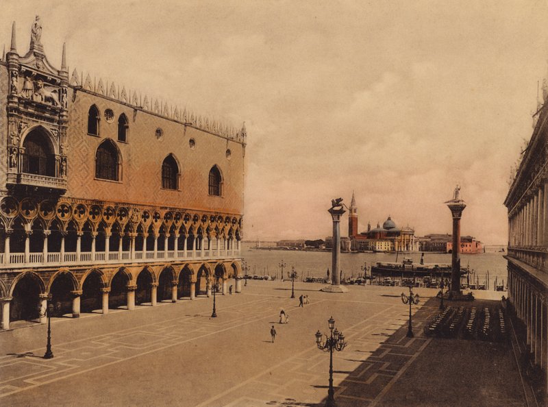 Venezia / Venetië: Piazzetta (gekleurde foto) door Italian Photographer