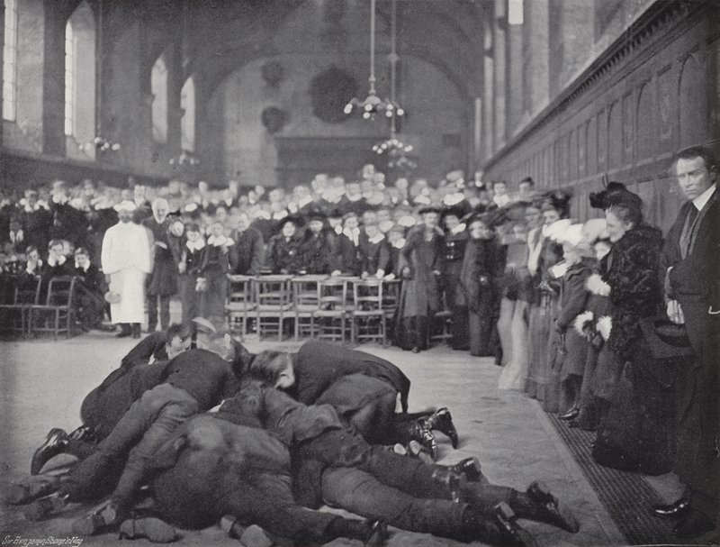 Pannenkoek Gooien op Westminster School, De Greeze door J. Benjamin Stone