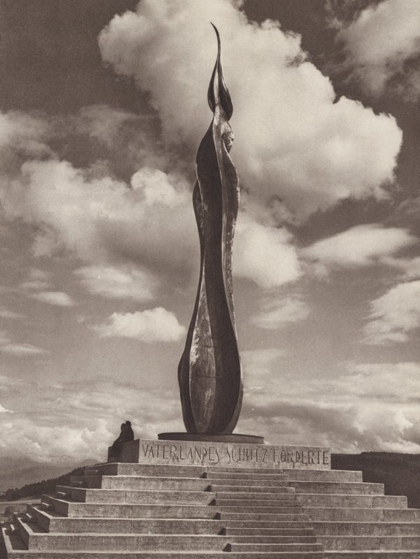 Zwitserland: Oorlogsmonument op de Forch, nabij Zürich door Jean Gaberell