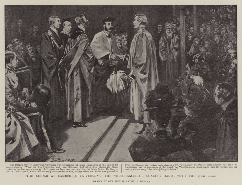 De Sirdar aan de Universiteit van Cambridge, de Vice-Kanselier schudt de hand van de nieuwe LLD door after John Duncan