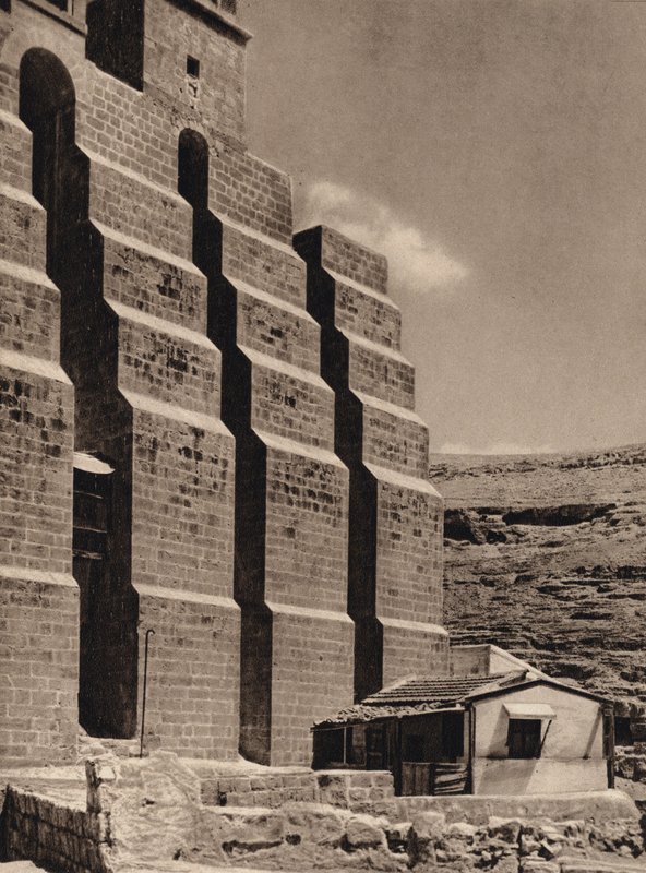 Mar Saba, Steunberen van de Kloosterkerk door Karl Grober