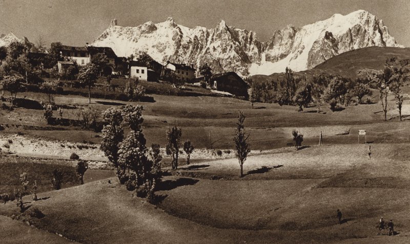 Italië: Catena del M Bianco bij Pre St Didier door Kurt Hielscher
