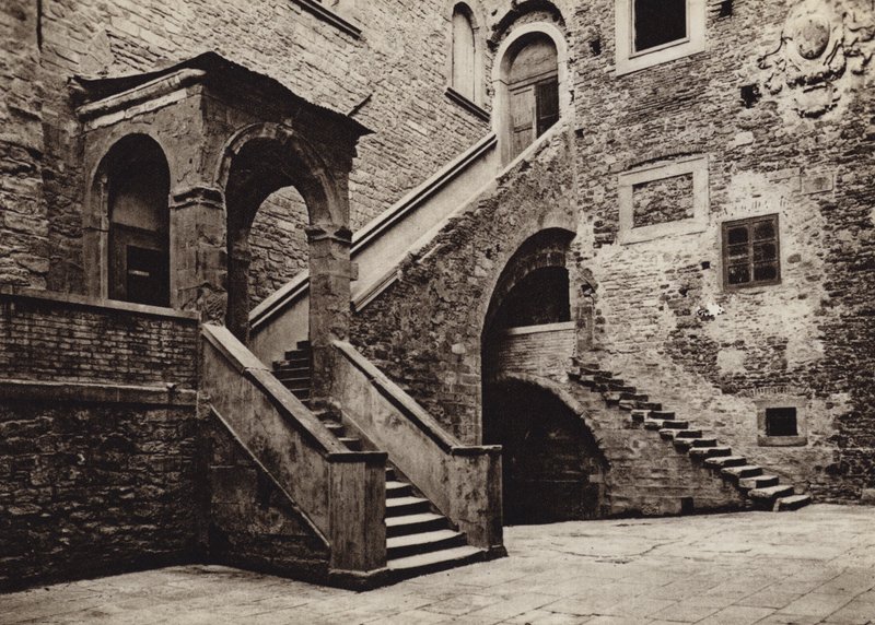 Italië: Cortona, Palazzo Pretorio door Kurt Hielscher