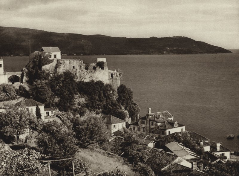 Joegoslavië: Castelnuovo aan de Baai van Cattaro door Kurt Hielscher