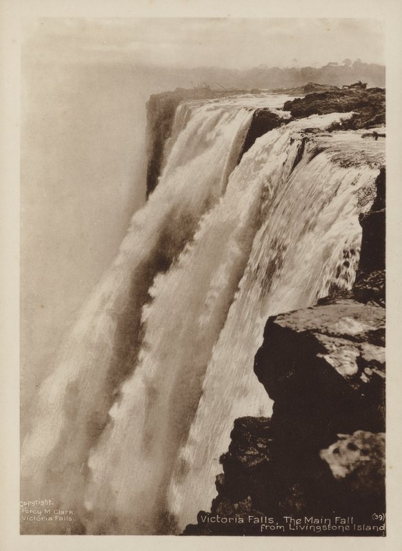 Victoria Falls, De Hoofdfall vanaf Livingstone Island door Percy M. Clark