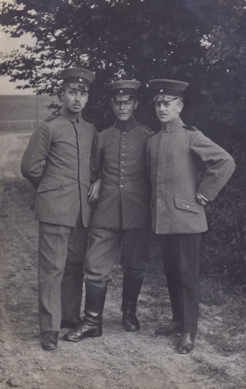 Groep van drie Duitse soldaten door Photographer German