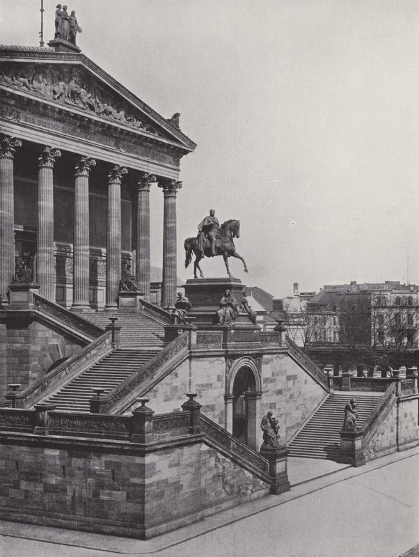 Nationale Galerie en monument van Friedrich Wilhelm IV door Photographer German