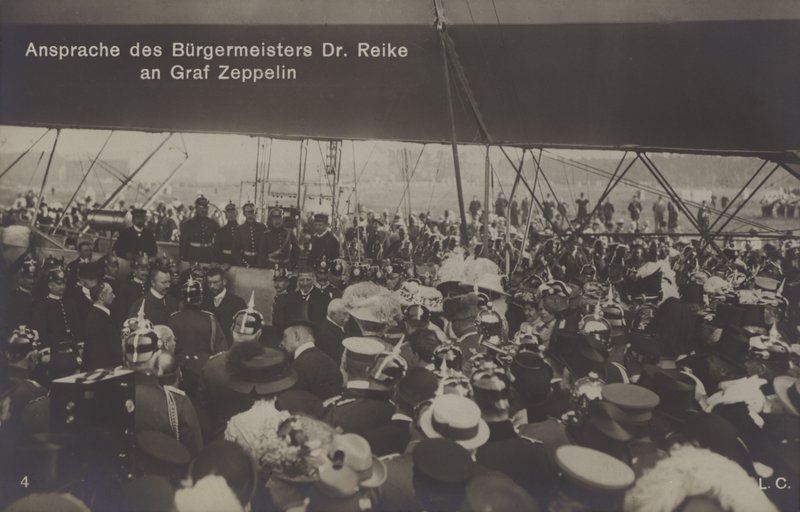 Toespraak van burgemeester Dr. Reike aan Duitse luchtschipbouwer Graaf Ferdinand von Zeppelin door Photographer German