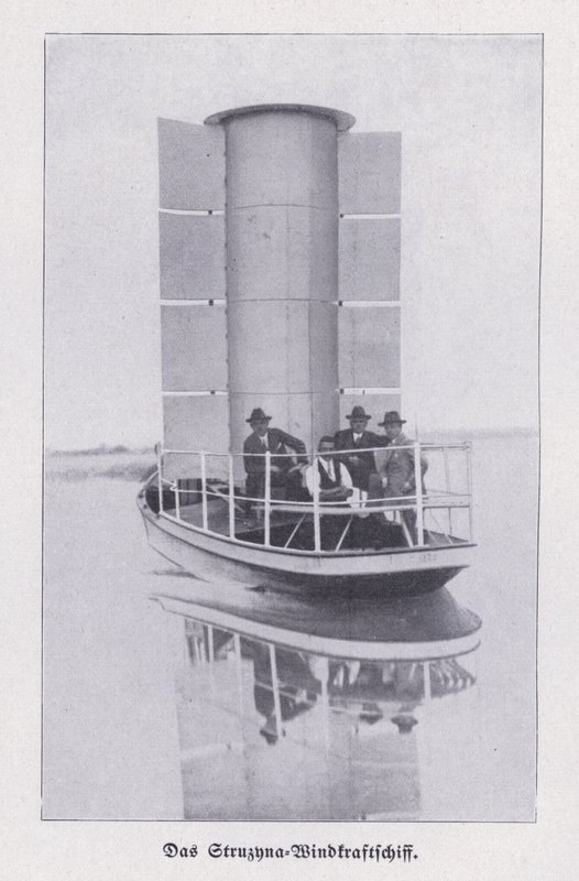 Struzyna, wind aangedreven boot met een Flettner-rotor door Photographer German