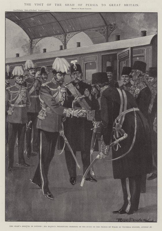 Het bezoek van de sjah van Perzië aan Groot-Brittannië, de aankomst van de sjah in Londen, Zijne Majesteit presenteert leden van zijn suite aan de prins van Wales op Victoria Station, 18 augustus door Ralph Cleaver