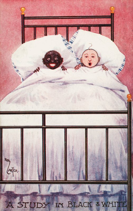 Zwarte en witte kinderen in een bed door Reg Carter