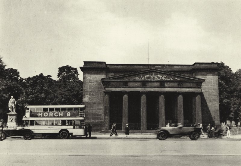 Berlijn: De Neue Wache door Sasha Stone