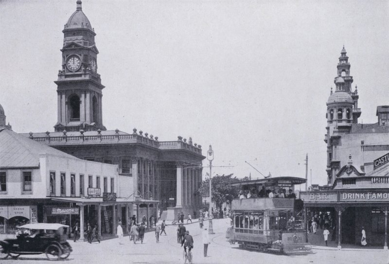 Gardiner Street, Durban door South African Photographer