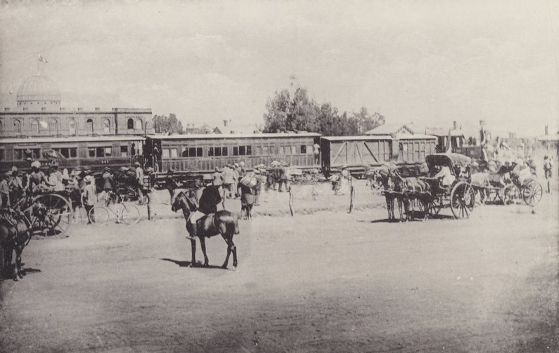 Historische Zichten, de Eerste Trein naar Johannesburg (zwart-wit foto) door South African Photographer