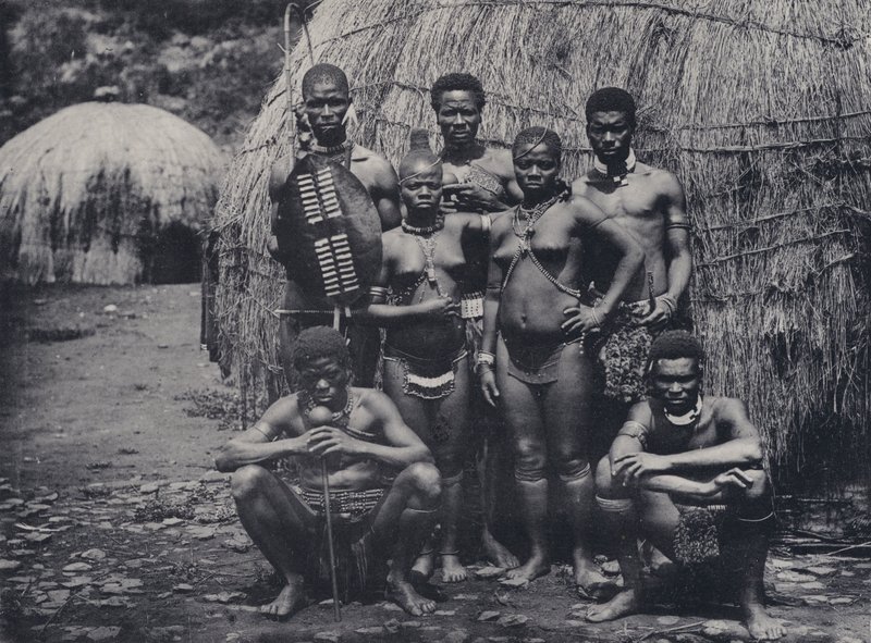 De inboorling thuis door South African Photographer