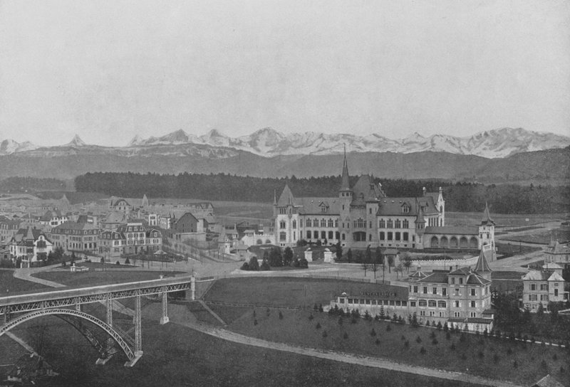 Bern, Uitzicht op het Kirchenfeld en de Bernse Alpen door Swiss Photographer