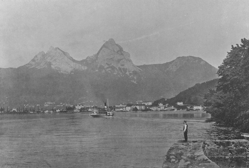 Brunnen en de Mythen, Vierwoudstrekenmeer door Swiss Photographer