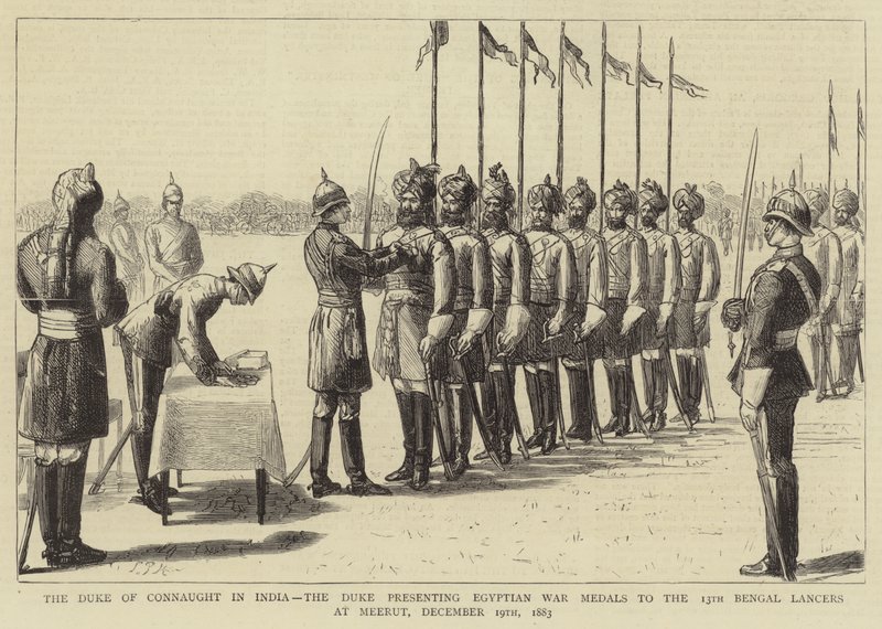 De Hertog van Connaught in India, de Hertog presenteert Egyptische Oorlogsmedailles aan de 13e Bengal Lancers in Meerut, 19 december 1883 door Sydney Prior Hall