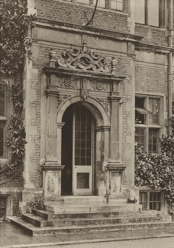 Deur, In the Court, Hatfield House door William Galsworthy Davie