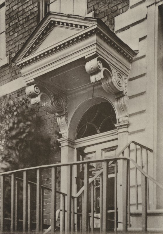 Deur, Lower Bridge Street, Chester (zwart-wit foto) door William Galsworthy Davie