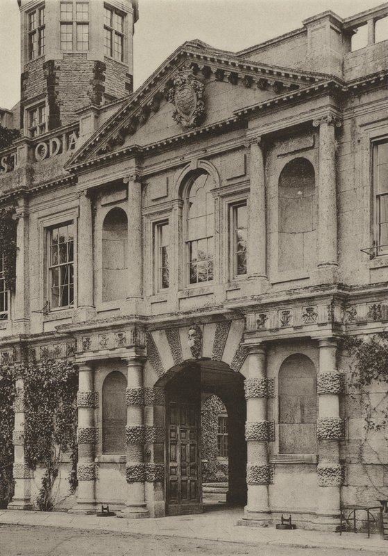 Deur, The Gateway, Castle Ashby, Northants door William Galsworthy Davie