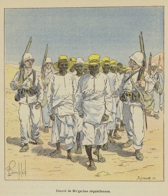 Konvooi van gerekwireerde Malagassiërs door after Louis Charles Bombled