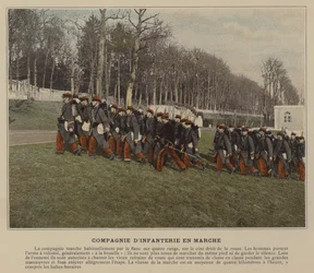 Compagnie infanterie op mars (gekleurde foto)