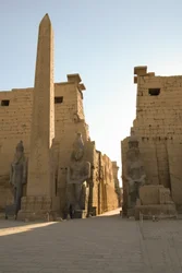 De tempel van Luxor, Oud-Egyptische architectuur in Luxor