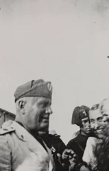 Album "Duce": Benito Mussolini tijdens een officieel bezoek in Sicilië