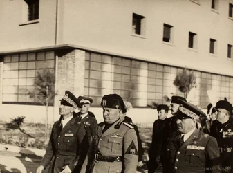 Inhuldiging van de gebouwen van het Koninklijk Vliegveld "Fausto Pesci" in Bologna, in aanwezigheid van de Duce Benito Mussolini, 24/10/1936