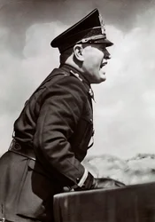 Mussolini houdt een toespraak