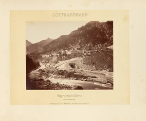 Gotthardspoorweg: galerij Häggrigerbach met de bovenleiding