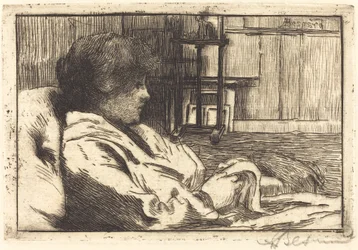 Vrouw die leest in het atelier