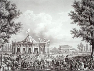 Processie langs het paviljoen dat werd opgericht ter gelegenheid van de kroning van Ferdinand I (1793-1875)
