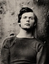 Lewis Powell in polsboeien aan boord van de USS Saugus, 1865
