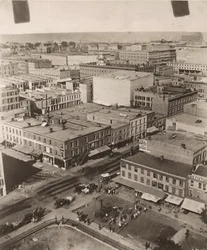 Uitzicht noordoost vanaf de koepel van het gerechtsgebouw in Chicago, 1858