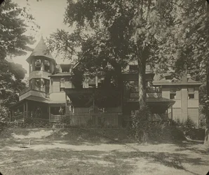 Oaklawn House, (Oostzijde)