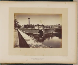Postkazerne van de Bastille. Tunnel en Julizuil.